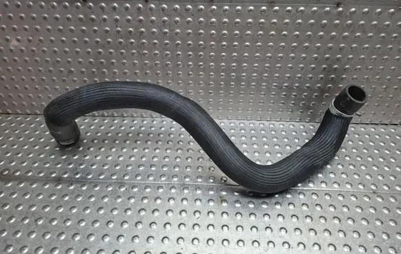 Renault Trafic III (X82) Engine coolant pipe/hose S27624574 215019847R