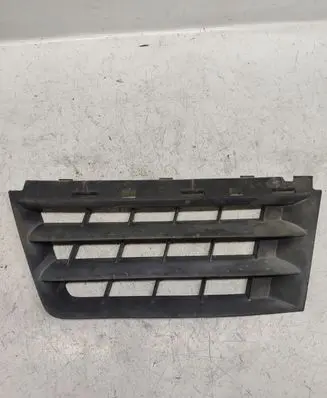Renault Scenic II - Grand scenic II Front bumper upper radiator grill 8200140329