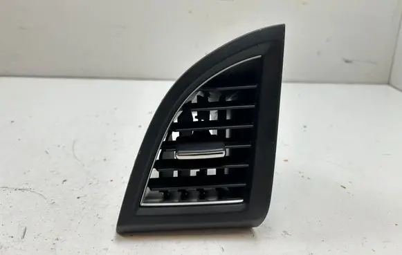 Honda CR-V Dash center air vent grill E9350011100