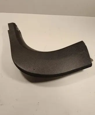 Foot area side trim