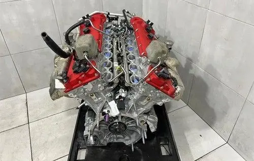 Ferrari Purosangue Engine 985000379