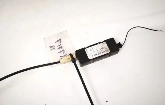 Volkswagen PASSAT B6 Antenna control unit 3c9035552a