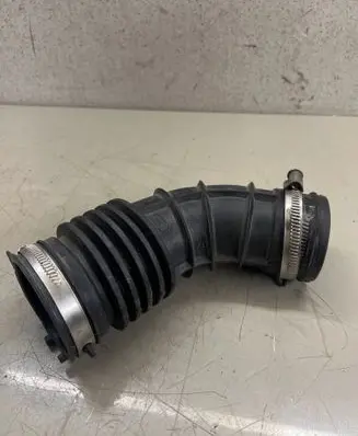 Renault Kadjar Air intake hose/pipe 165758920R Z12005630