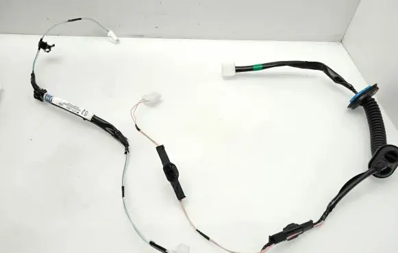 Suzuki Swift III Rear door wiring loom