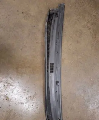 Fiat Idea Wiper trim