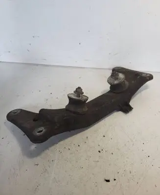 BMW 3 E90 E91 Gearbox mounting bracket 6778060