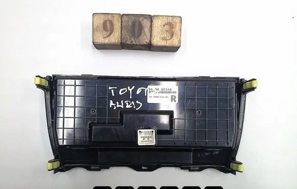 Toyota Auris 150 Climate control unit 55900-02310