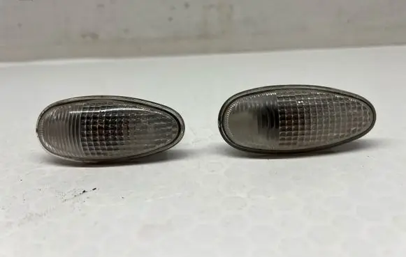 Mitsubishi Pajero Front fender indicator light 1132229
