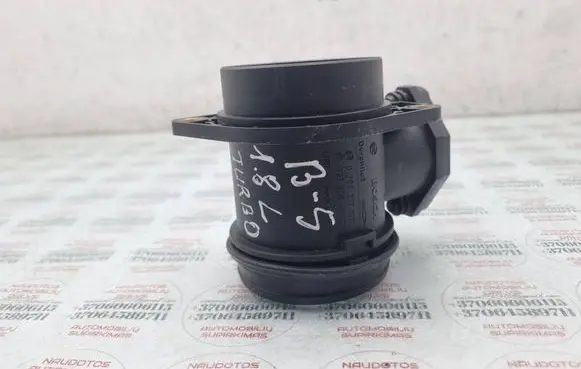 Volkswagen PASSAT B5 Mass air flow meter 037906461C 0280217117
