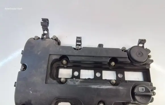 Opel Astra J Rocker cam cover 55561426