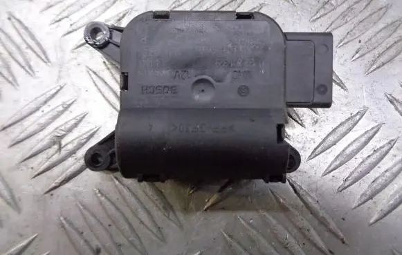 Skoda Octavia Mk1 (1U) Central body control module 0132801329
