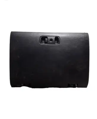 Mitsubishi Pajero Glove box