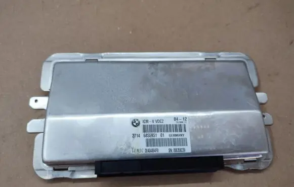 BMW 7 F01 F02 F03 F04 Suspension control unit/module 6855951