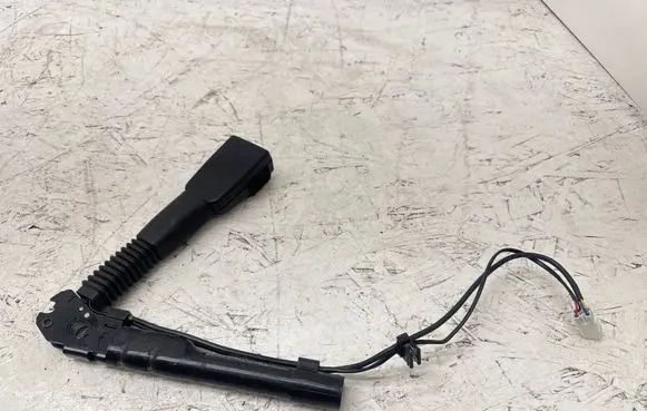 BMW 4 F32 F33 Front seatbelt buckle 7259388 725938804