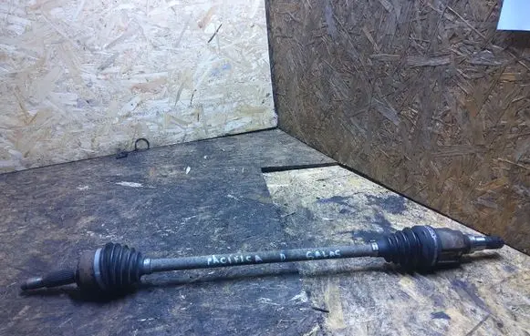 Chrysler Pacifica Rear driveshaft P05110028AA