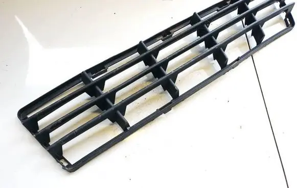 Volvo S40 Front bumper lower grill 30657006