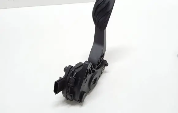 Renault Kadjar Accelerator throttle pedal 180024BA0B 6PV00997815