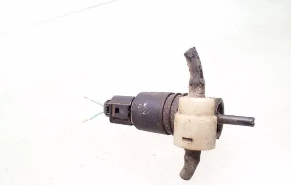 Mitsubishi Colt Windscreen/windshield washer pump