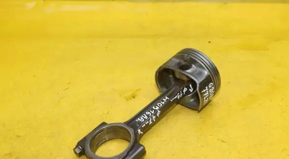 Mini One - Cooper R50 - 53 Piston with connecting rod 77L27