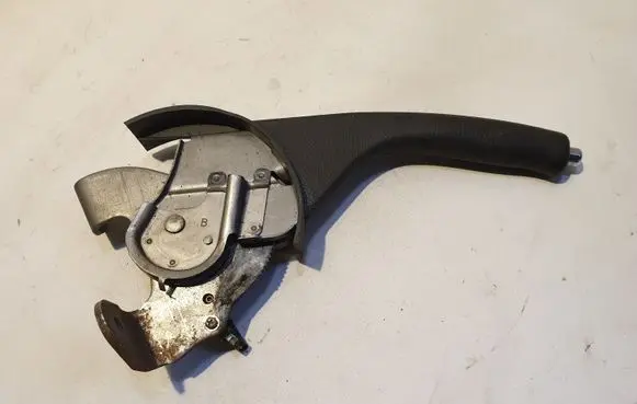 Handbrake/parking brake lever assembly