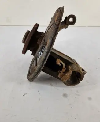 Audi Q3 8U Front wheel hub 