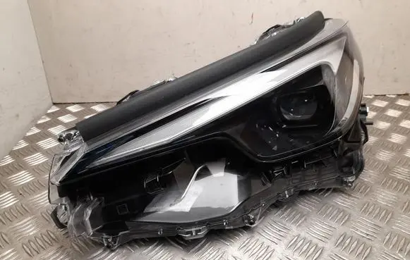 Lexus LBX Headlight/headlamp KOITO52360