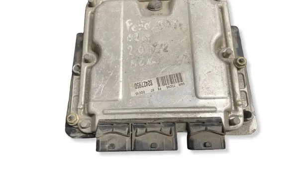 Peugeot 308 SW Engine control unit/module EDC15C2