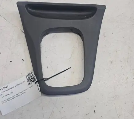 Volvo S80 Gear shifter surround trim plastic 9192551