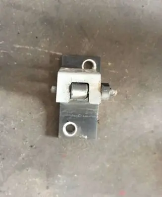Audi A8 S8 D2 4D Front door upper hinge 4D0831401