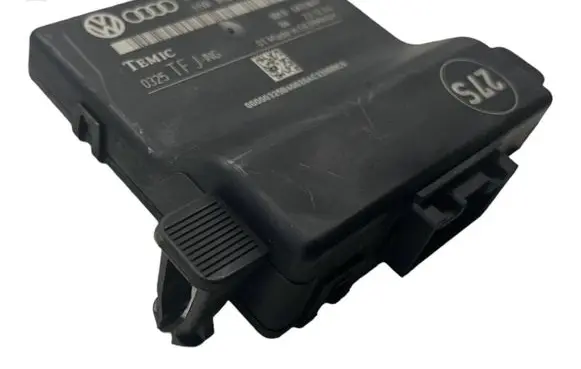 Volkswagen Golf V Gateway control module 1K0907530E