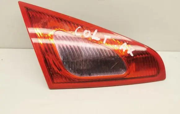 Mitsubishi Colt Tailgate rear/tail lights 105625