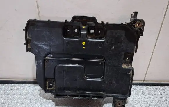 Hyundai i30 Battery tray 37150A5000