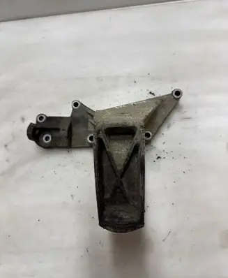 BMW 3 E46 Engine mounting bracket 6753225