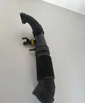 Peugeot 308 Turbo air intake inlet pipe/hose 9807939780