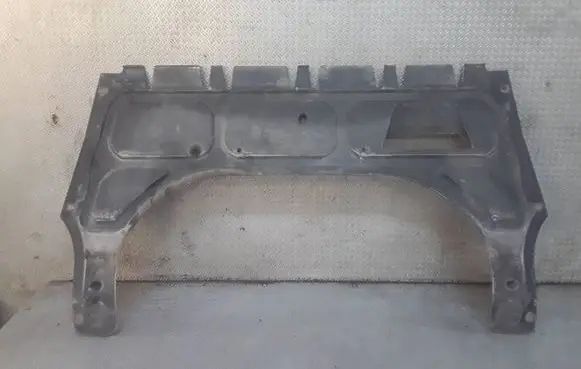 Volkswagen Polo V 6R Engine splash shield/under tray 6Q0825237R