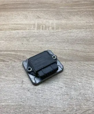 Audi 80 90 B3 Ignition amplifier control unit 191905351B