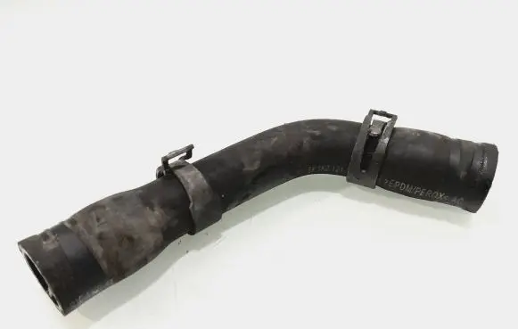 Volkswagen Golf Plus Engine coolant pipe/hose 1K0121063S
