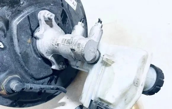 Opel Zafira B Master brake cylinder 32067277