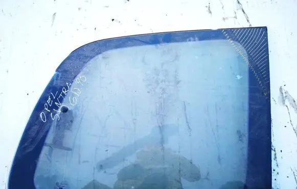Opel Sintra Rear side window
