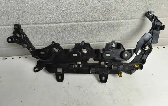 Peugeot 5008 Other engine bay part 9808843180
