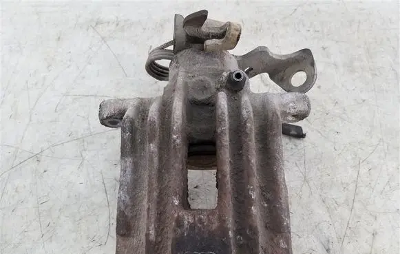 Volkswagen PASSAT B5 Rear brake caliper 