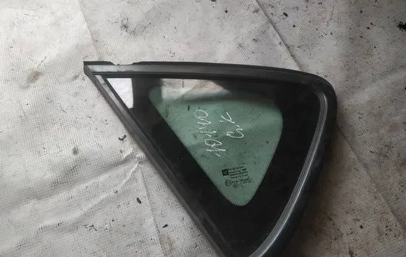 Opel Astra J Rear side window as2