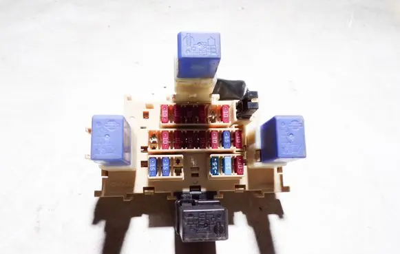 Nissan X-Trail T31 Fuse module
