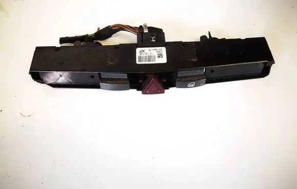 Opel Zafira B Hazard light switch 13100105