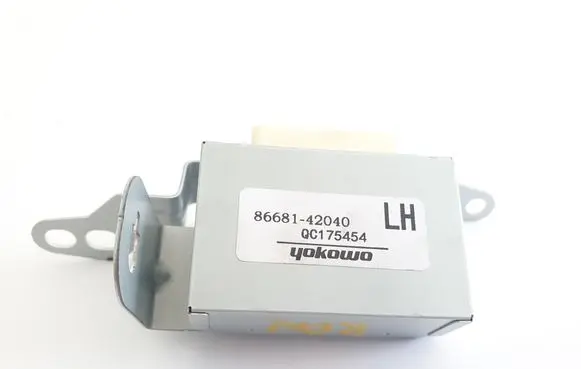 Toyota RAV 4 (XA50) Antenna control unit 8668142040