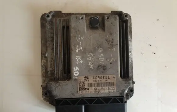 Volkswagen Golf V Engine control unit/module 03G906016GJ