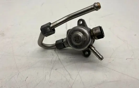 Volkswagen Polo VI Fuel injection high pressure pump 04E127027 PHP4108