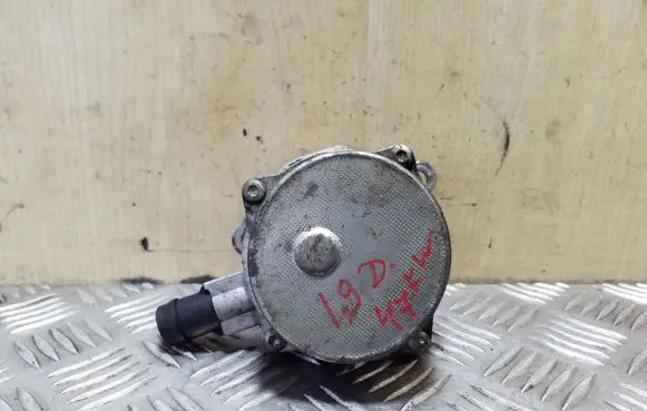 Renault Kangoo I Vacuum pump