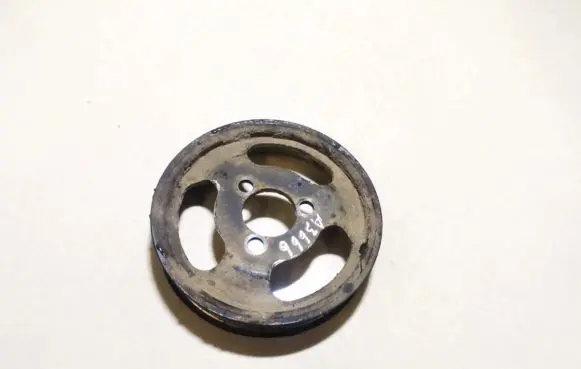 Opel Vectra B Water pump pulley 