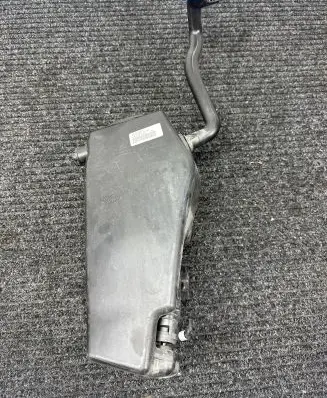 Mercedes-Benz AMG GT R190 C190 Lamp washer fluid tank A1908600260 607201 0205020002